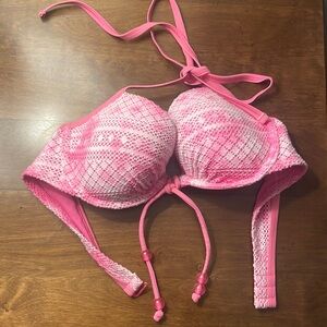 Arie swim top- Blakely style, size 34b. Smoke free home. Great condition.